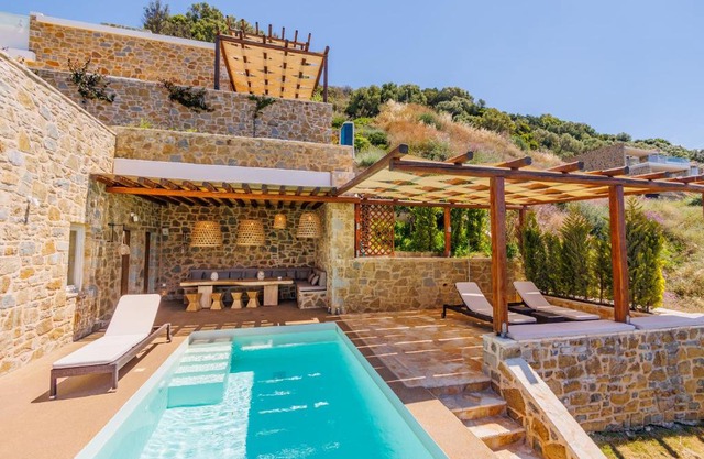 Luxury Villa Gialova Neokastro with Private Pool
