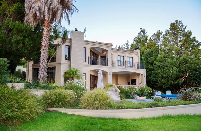 Luxury villa, high standard, beautiful mountain and ocean views