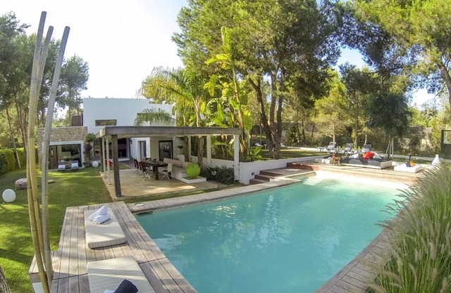 Luxury Villa in Can Furnet just 5 minutes from beautiful Marina de Botafoch