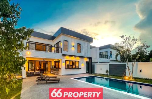 Luxury Villa in Green Community - 10min to Airport & Old City