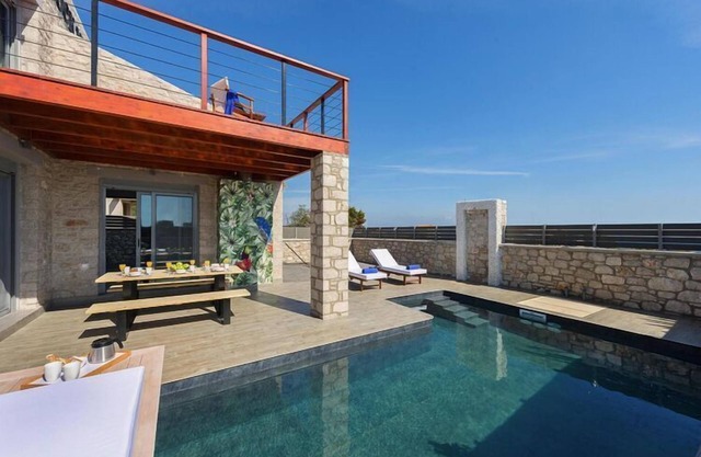 Luxury villa in Lachania near sea