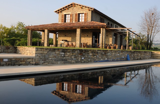 ​LUXURY VILLA IN THE PIEMONTE WINEYARDS - 265m2 - 10 pers. - 5x14m pool