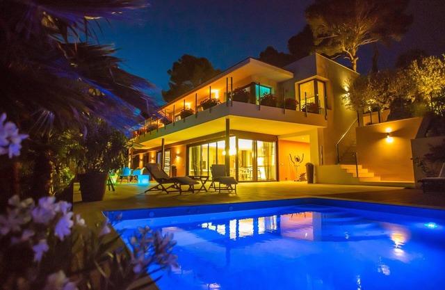 Luxury villa in Tossa de Mar near the beach with heated swimming pool. Golfcar