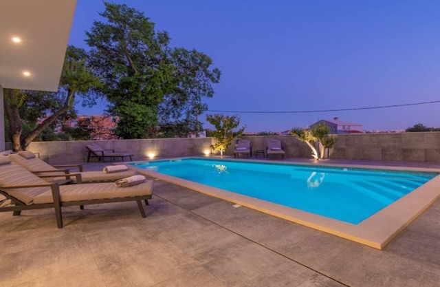 Luxury Villa IN with Heated Pool,Jacuzzi and Sauna,Split