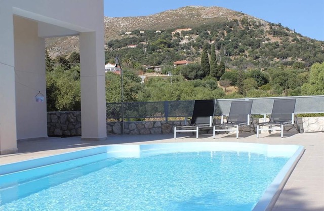Luxury Villa Just Minutes from the Award Winning 'Turtle Beach'