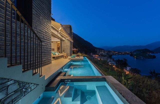 LUXURY VILLA MOLLI "BRAND NEW" infinity pool and hot tub Best view point