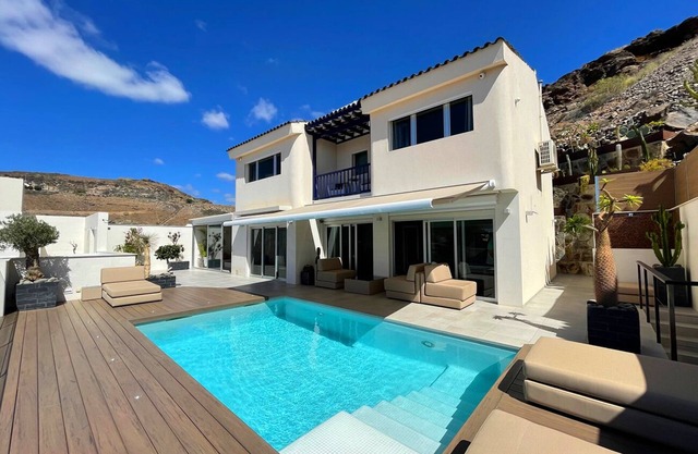 Luxury Villa Morelli - sea view & heated pool