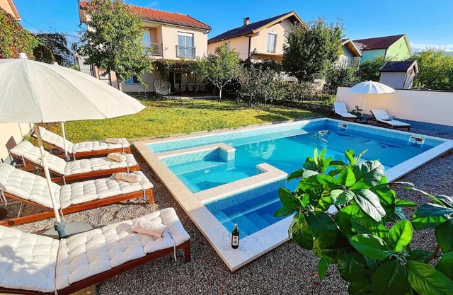 Luxury Villa Mostar - Pool & Jacuzzi - 8 Min To Mostar