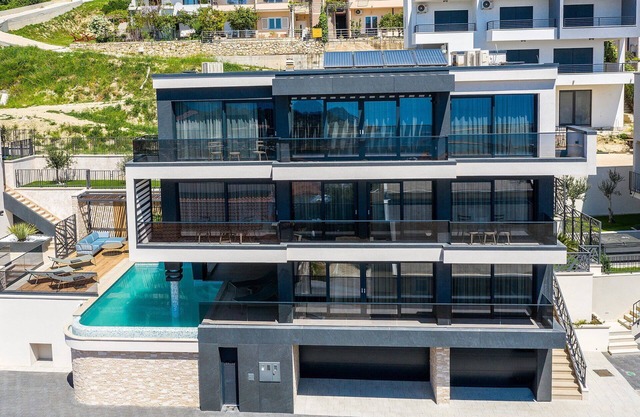 Luxury Villa Persephone with Pool