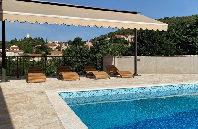 Luxury villa Ploča with pool - EOS CROATIA