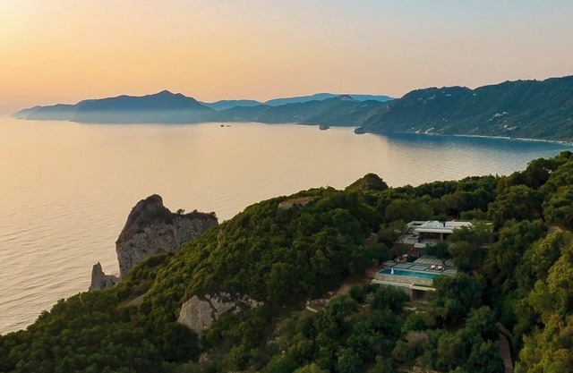 Luxury Villa Rocnrolla