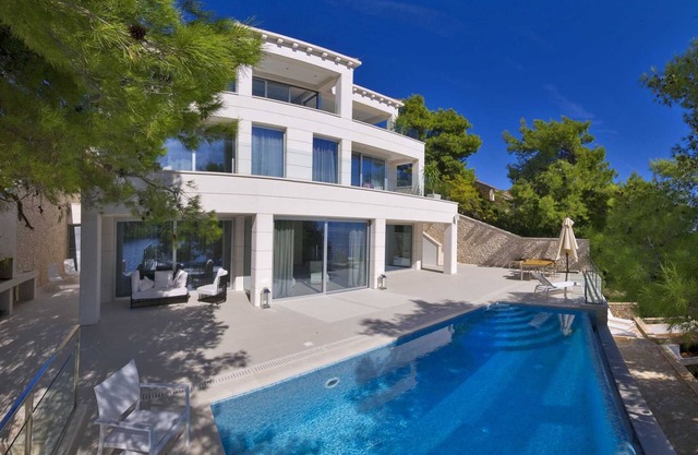 Luxury Villa Sweet Dream with Pool