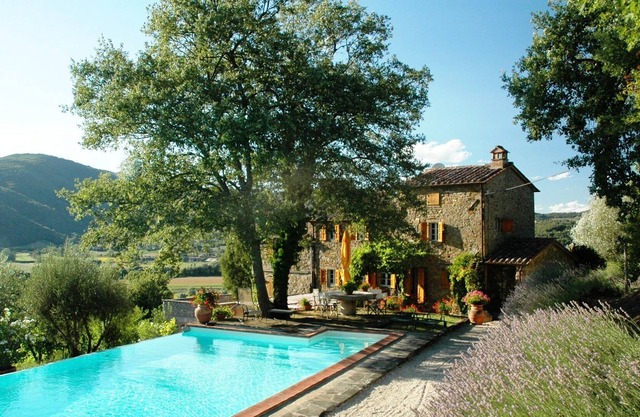Luxury Villa with Private Pool and views across the Niccone Valley