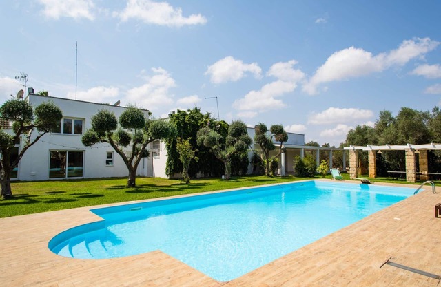 Luxury villa with swimming pool immersed in the countryside of Torre dell'Orso