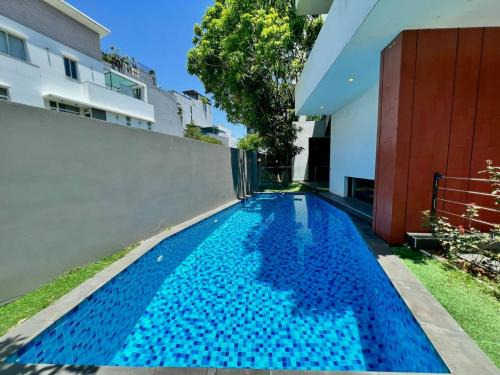 Luxury Villa With 5 Bed Room & Private Pool - 4 Minutes from The Beach By Walk