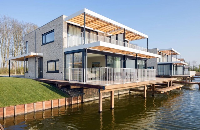 Luxury villa with jetty, at the Veerse Meer