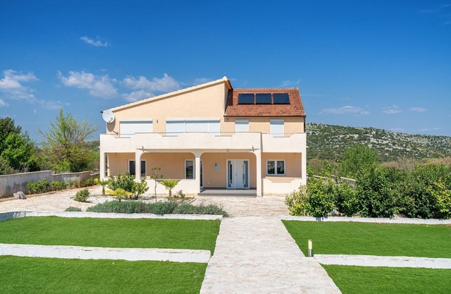 Luxury Villa with Pool, Zaton