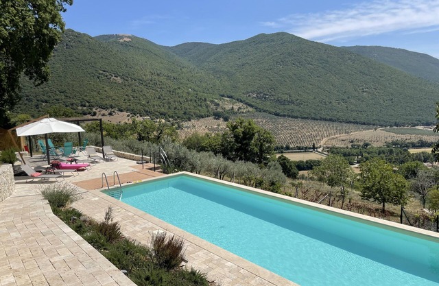 Luxury Villa with Pool and Views in Umbria