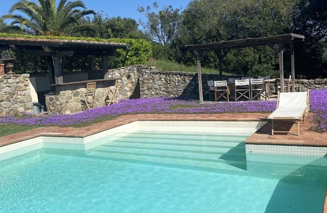 Luxury villa with private pool and large garden near Follonica and Piombino