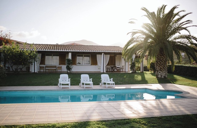 Luxury Villa with private pool, suitable for families and groups of friends