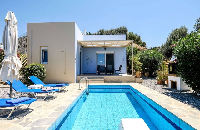 Luxury Villa with private pool in Crete (Rethymnon), terrace and sea view