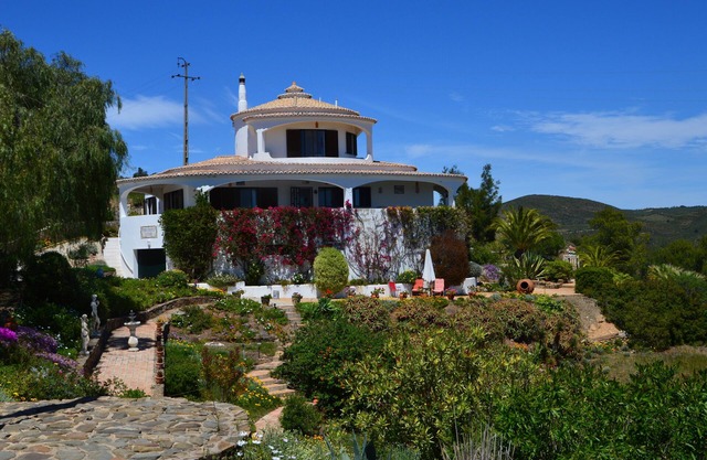Luxury Villa with sea view, private pool and WiFi