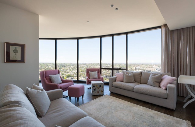 Luxury Villas Chapel View (With Car Parking)