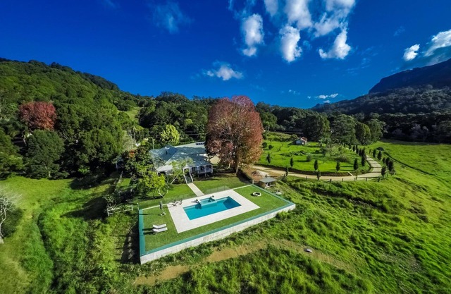 Luxury Villas Hillview Homestead (Pet Friendly)