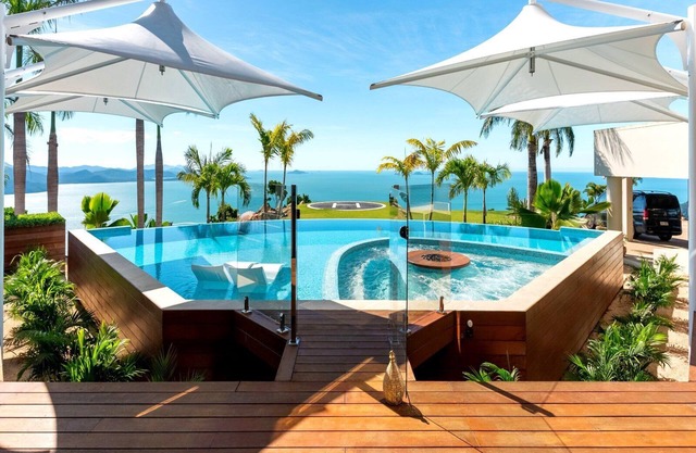 Luxury Villas Parc Exclusif (360-degree ocean views)