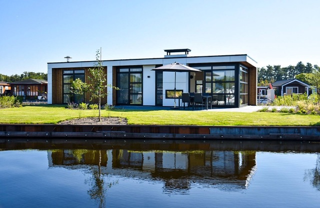 Luxury Waterfront Escape