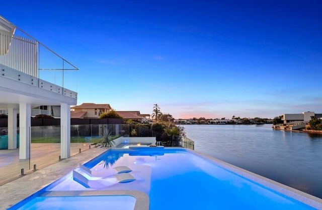 Luxury Waterfront Resort Style Pool, Spa & Firepit