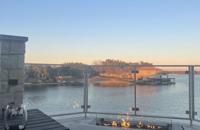 Luxury, Waterfront, Boat Slip, Spacious