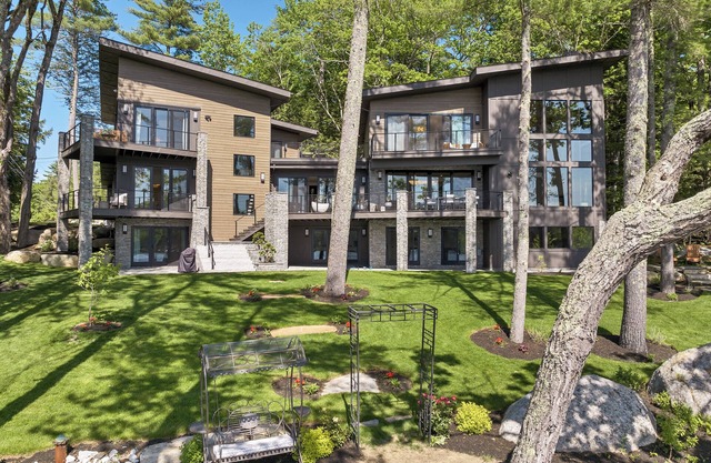 Luxury Winnipesaukee Home 176 Ft Frontage Sleeps 17