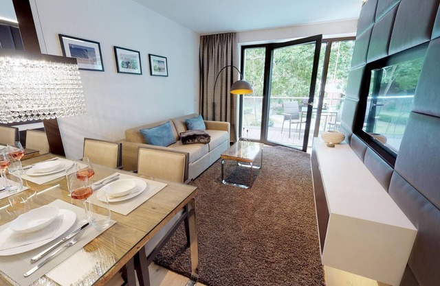 Luxury with sauna and balcony + the Baltic Sea on your doorstep! Vacation apartment in Timmendo