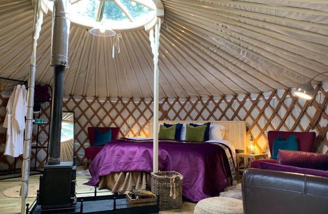 Luxury Yurt with Hot-Tub, Peak District, Derbyshire