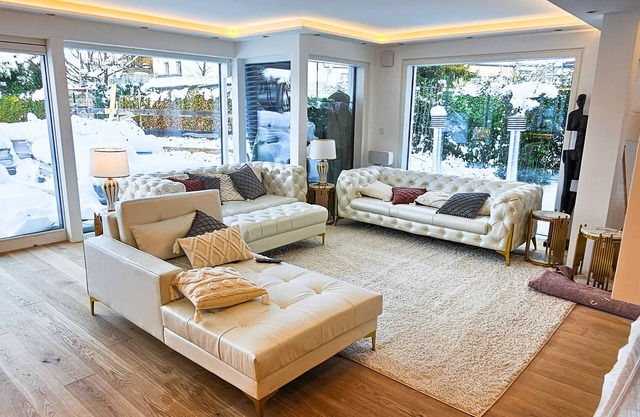 Luxus Neubau 170m2 Loft mit Pool Garten