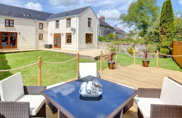 Lych Gate Cottage in Carmarthen