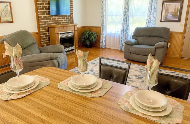 Lydia's Lodge in Pelham