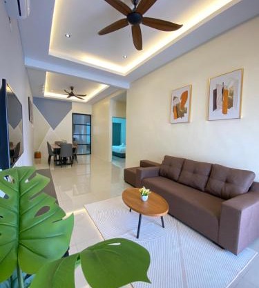 LYL HOMESTAY-IPOH 10Pax 4R
