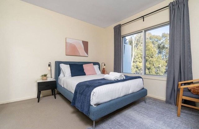 Lyne5 · Captivating 3BR/2BA APT close to Dickson Shopping!