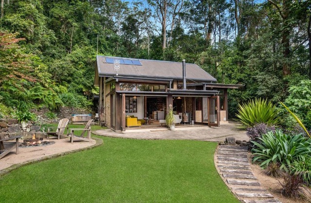 Lyra Kangaroo Valley