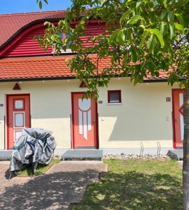Möwenblick Bakenberg-41 Ferienwohnung mit Terrasse, Doppelbett, Schlafsofa, vollständige Komfortküche