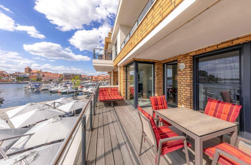 Müritzoase - Apartment mit Infrarot-Kabine & Müritzblick in der Hafenresidenz