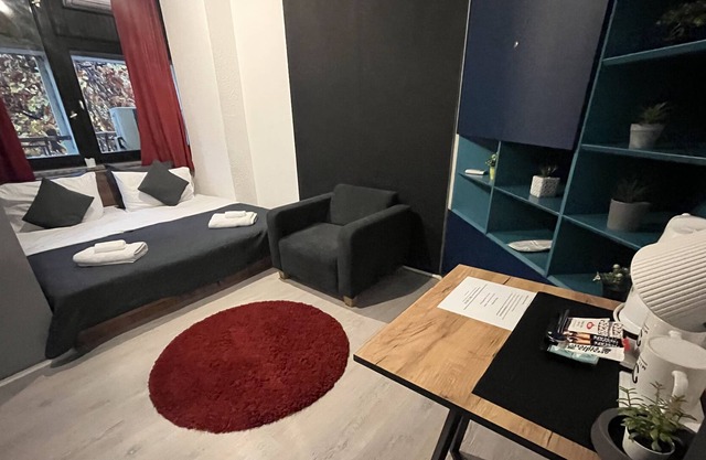 M - Private rooms at Macedonia Square