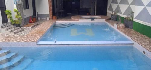 M Private Swimming Pool