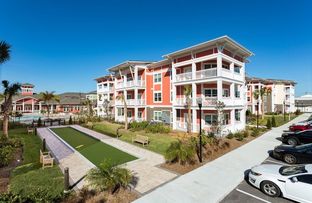 M South Tampa: Minutes to MacDill AFB and South Tampa Hotspots