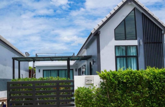 M View Pool villa