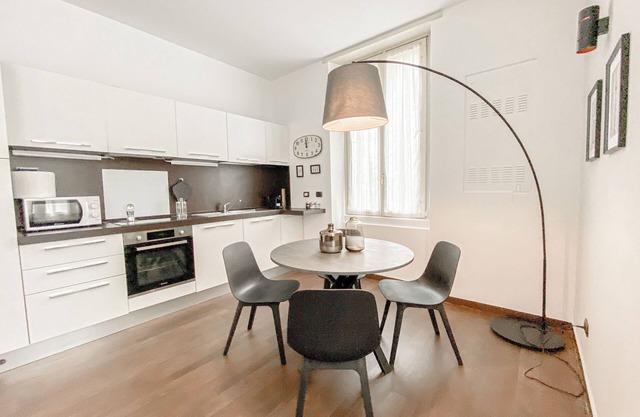 Mac Mahon Suite - One Bedroom Apartment, Sleeps 4