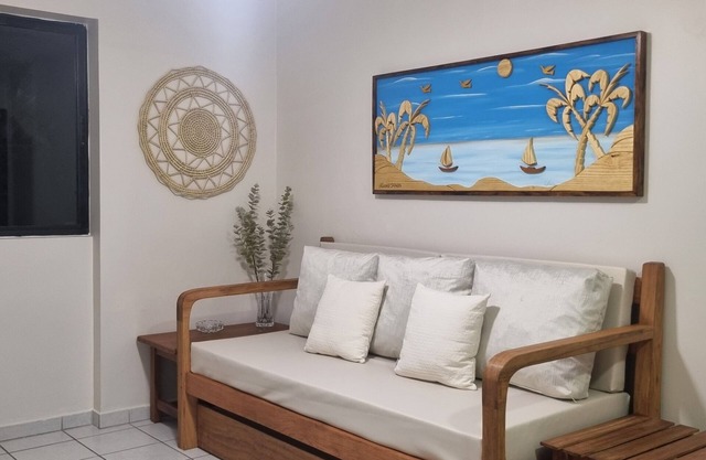 Maceió vacation rental, complete and air-conditioned apartment just a few steps from the sea