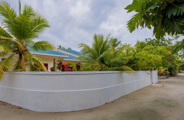 Maclura Residence guest house at Baa Maalhos, with four bedrooms